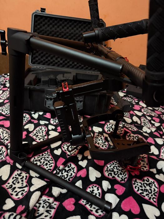 Stabilizator DJI Ronin M + suport + cutie transport Negociabil