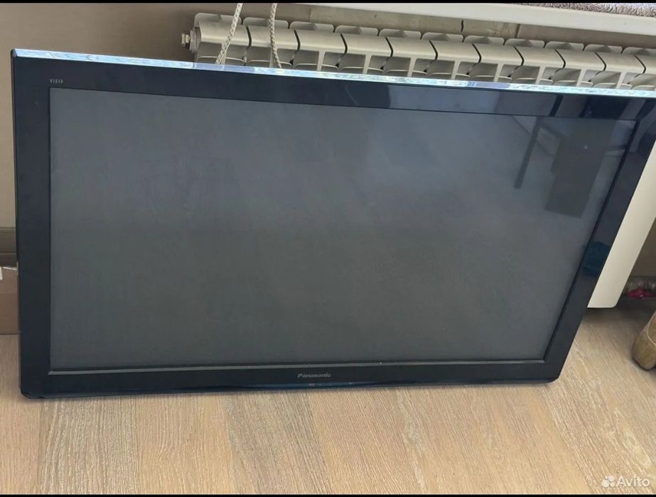Телевизор Panasonic Viera 106 см