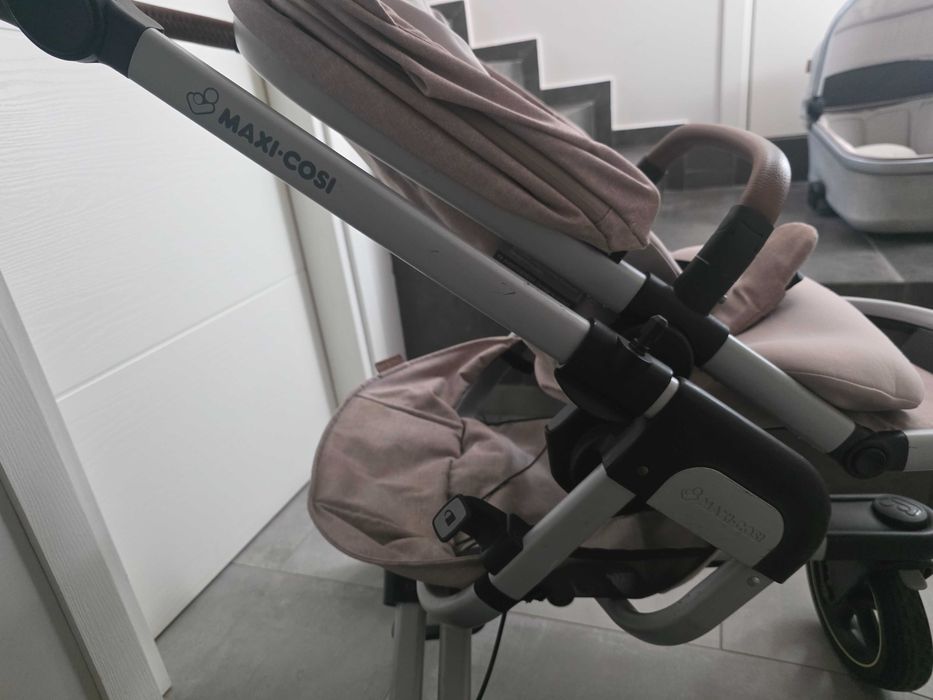Бебешка количка Maxi Cosi Nova Nomad