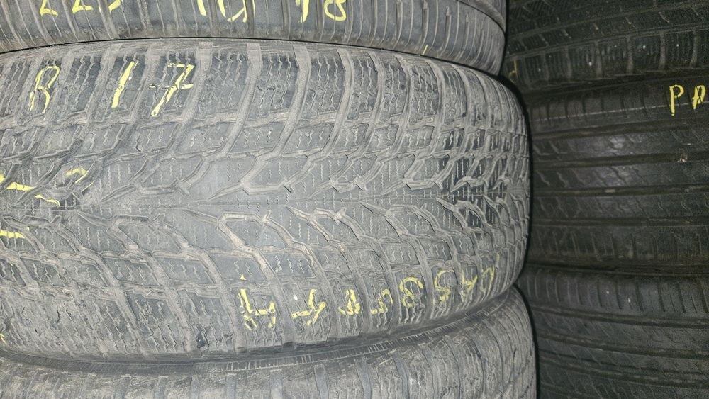 Зимни гуми 215/55R17 Nokia