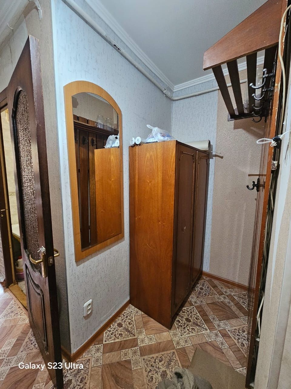 Продам 1 комнатную квартиру центр города Уральск