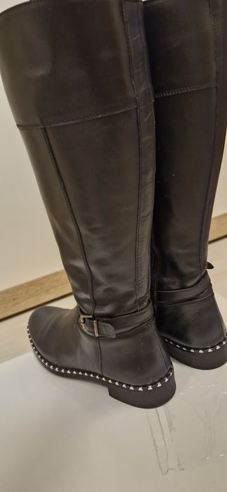 Дамски ботуши, естествена кожа.