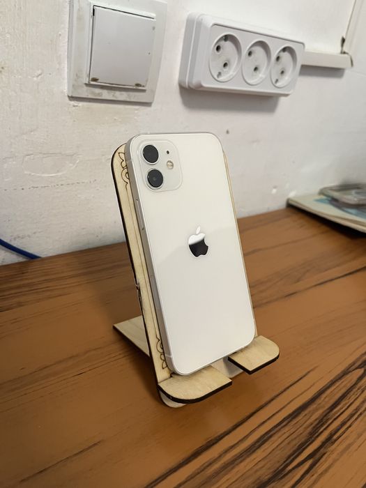 Iphone 12 продается