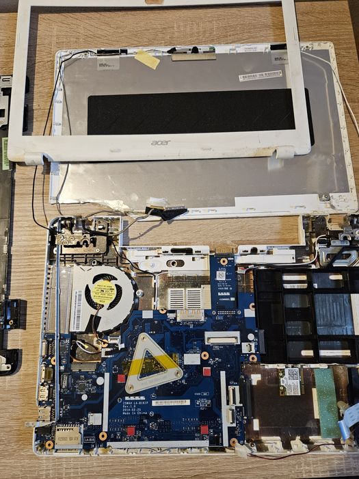 Acer defect placa baza v3 572g 350h