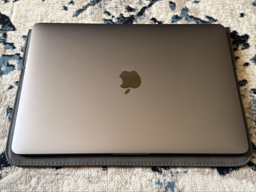 Macbook pro 13 2017 ноутбук