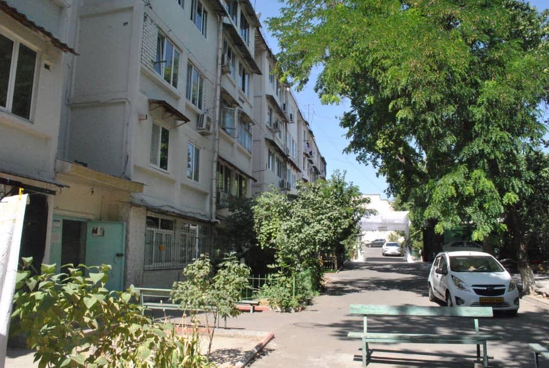 Продаеться 1 ком квартира
