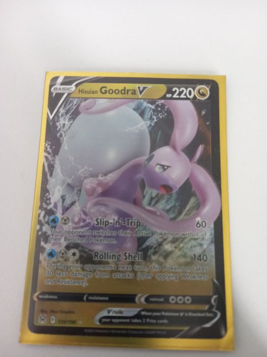 Pokemon Bundle V si Vmax