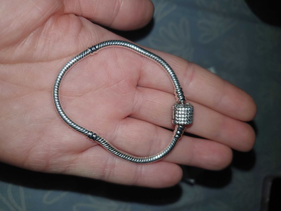 Сребърна нова гривна