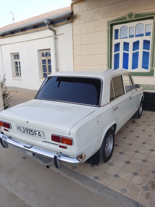 Vaz 2101 sotiladi