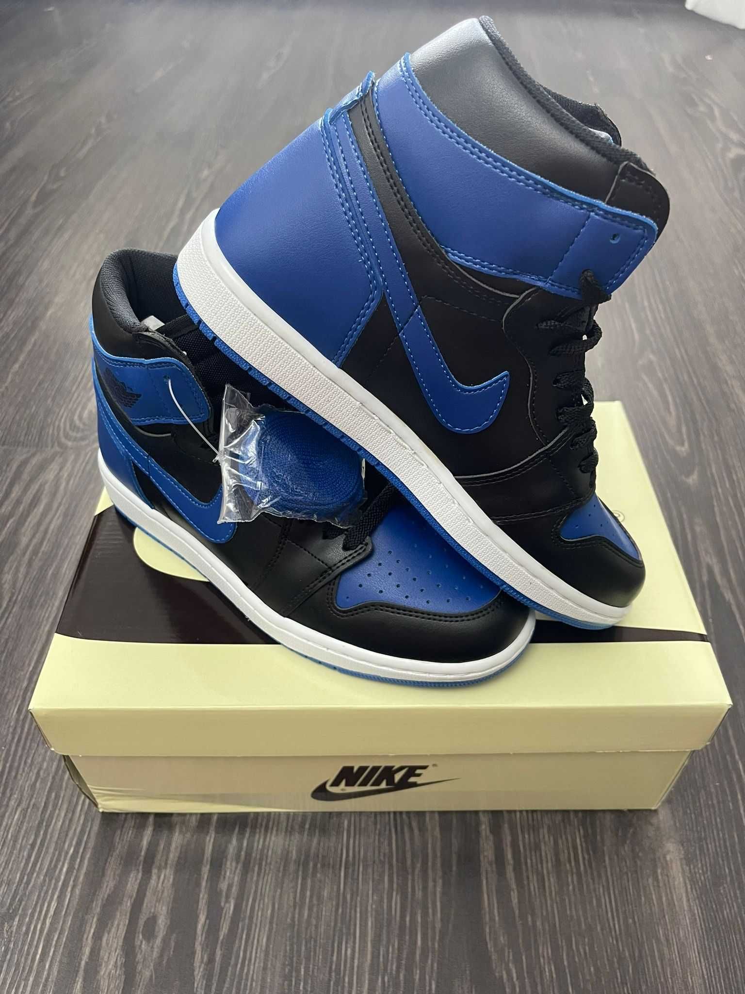 Jordan 1 High Royal Blue | Adidasi noi cu extra sireturi