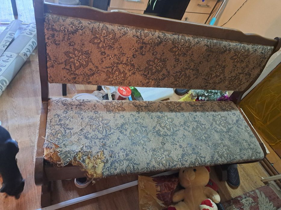 Отдам даром диванчик от обеденной зоны
