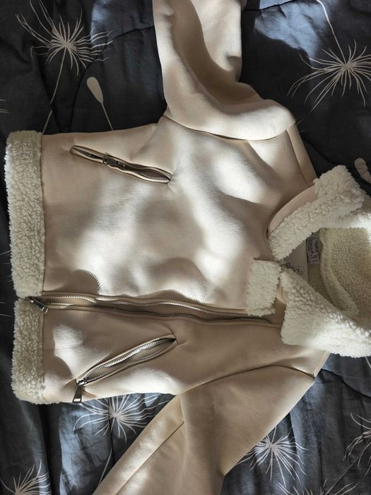 Късо палто от велур