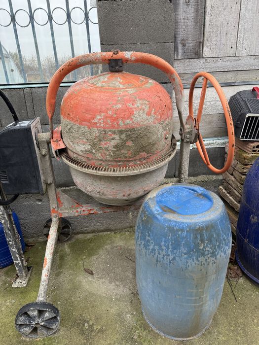 De vanzare betoniera in stare buna de functionare