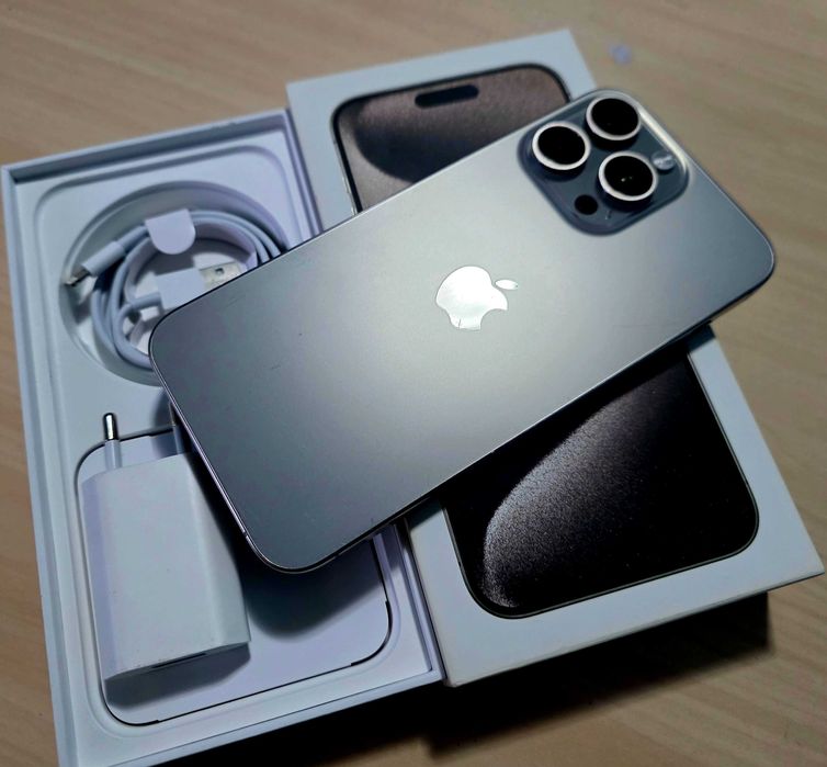 Iphone 15 Pro Max, 256 Gb,Impecabil !!,bat.orig.87%,cutia orig+bonus !
