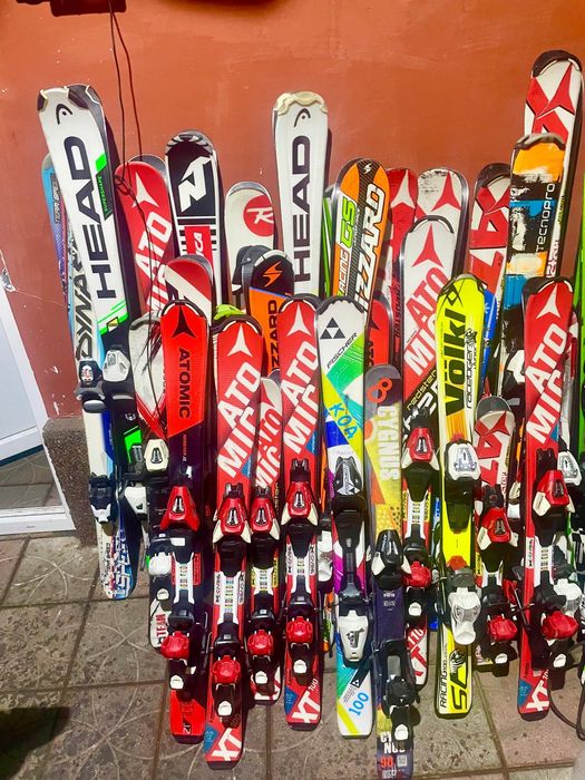 Schiuri copii skiuri începători intermediari