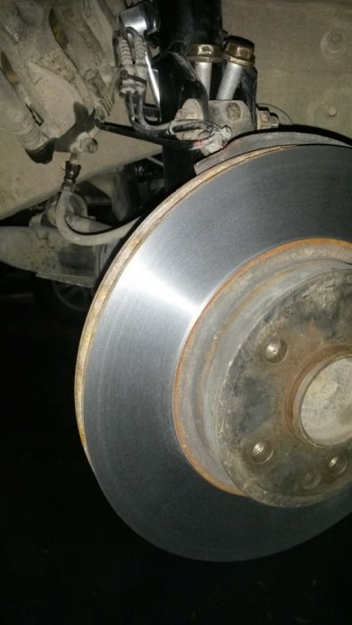 Проточка тормозных дисков без демонтажа и отдельно снятых с авто.