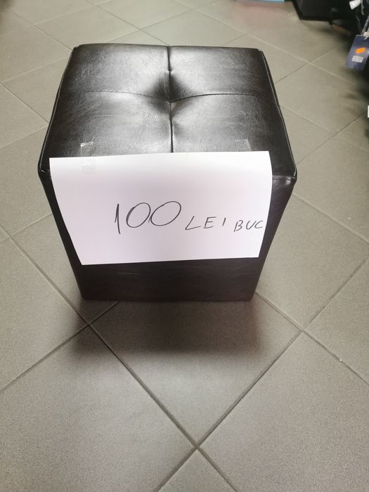 Tabureți de vânzare
