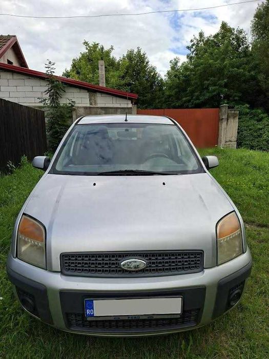 vând ford fusion din anul 2007