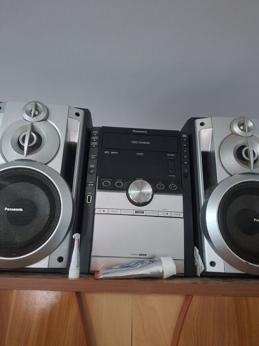 Vând Combina muzicala Panasonic