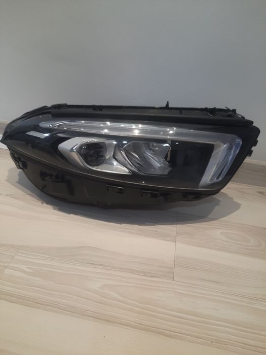 Far dreapta Mercedes Benz A class 2022