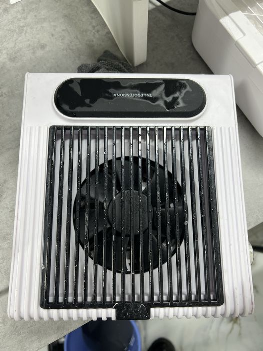 Вытяжка/пылесос для маникюра