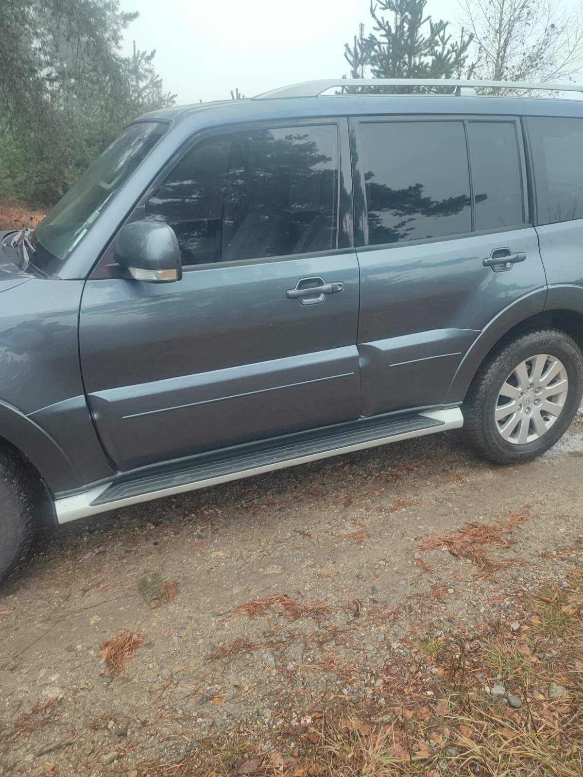 Продавам Mitsubishi Pajero