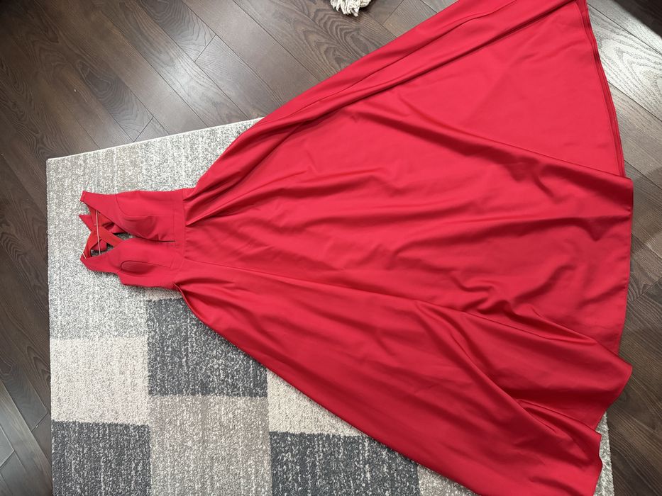 Rochie rosie lunga de seara