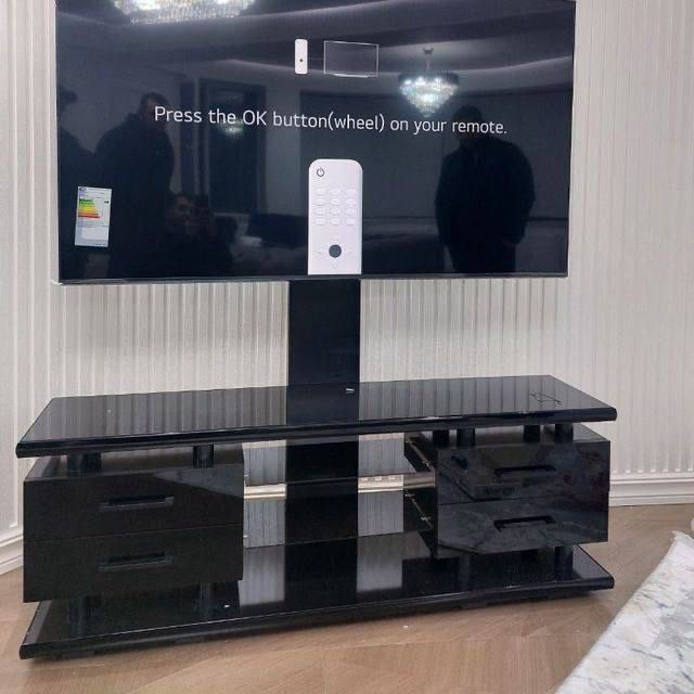 Раставка для телвизоры.