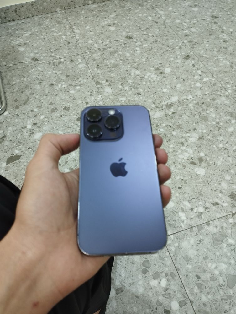 Iphone 14 pro purple
