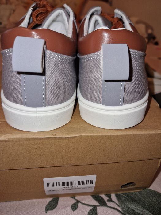 Adidași barbati gri