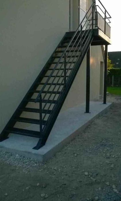 Facem scări de exterior ne deplasăm oriunde în țară