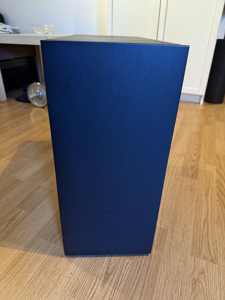 Компютър - workstation i9/32GB Ram/1TB SSD/ATI VGA ( съвместим с osx)
