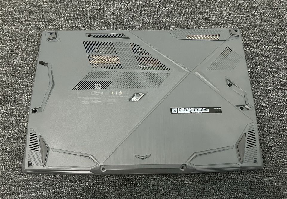 Laptop Gaming MSI Thin 15 -i7, RTX3050, 16GB RAM - In garantie - Nou