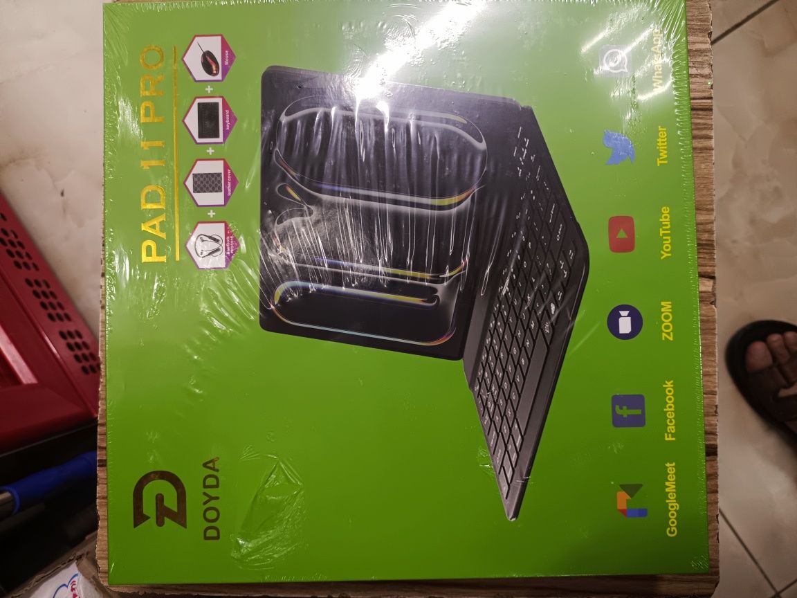 Планшет продам новый