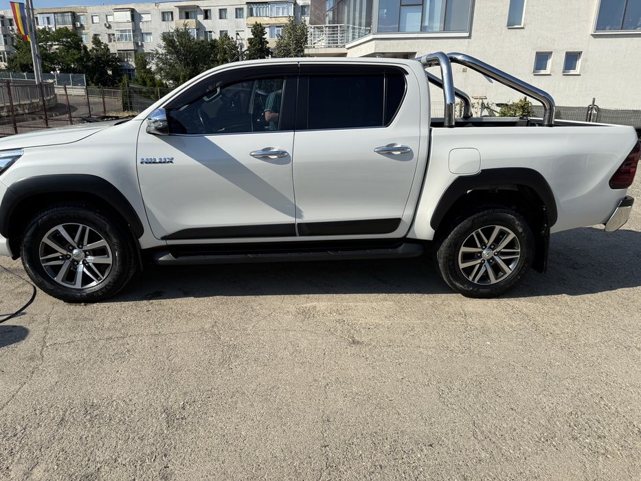 Toyota Hilux 2.4 D-4D 4x4 Selection