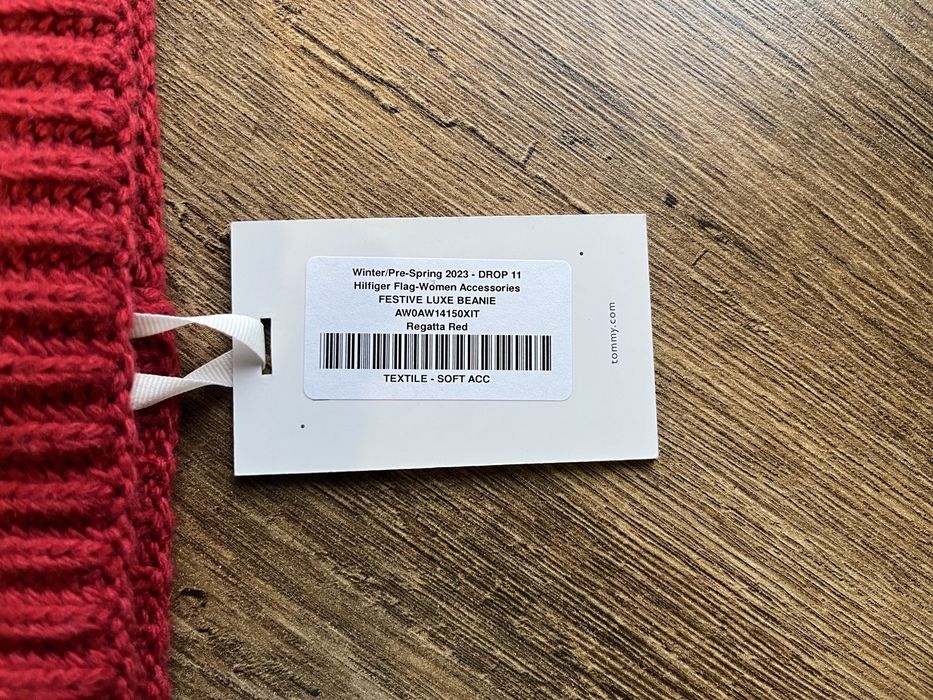 Caciula Tommy Hilfiger dama