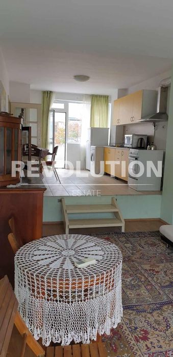 Дава се под наем Тристаен апартамент в Варна, Генералите - 100 кв.м за 450 € - Снимка #1