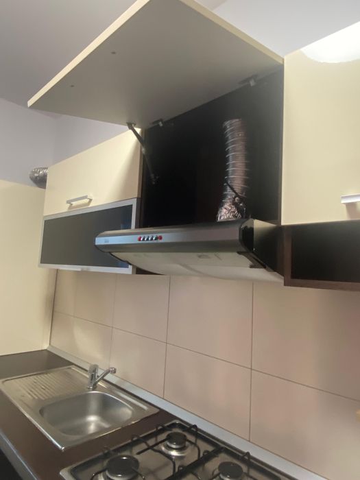 Set Mobilier Bucătărie Bufet Bază și Dulapuri Suspendate