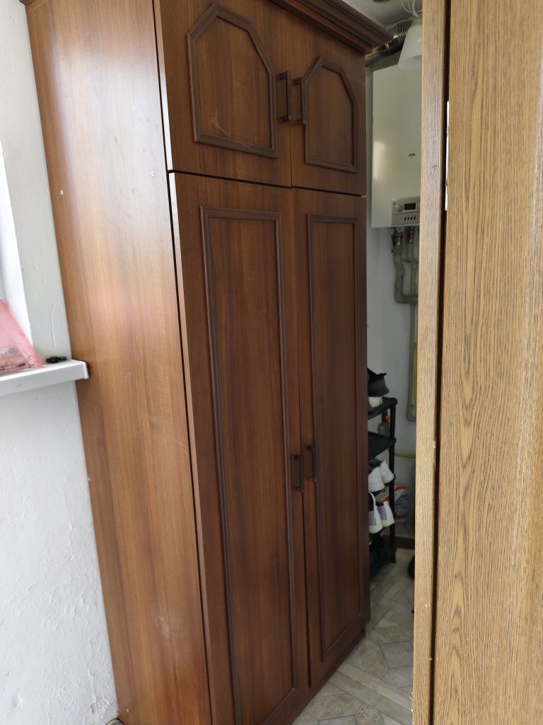 Шкаф для прихожей