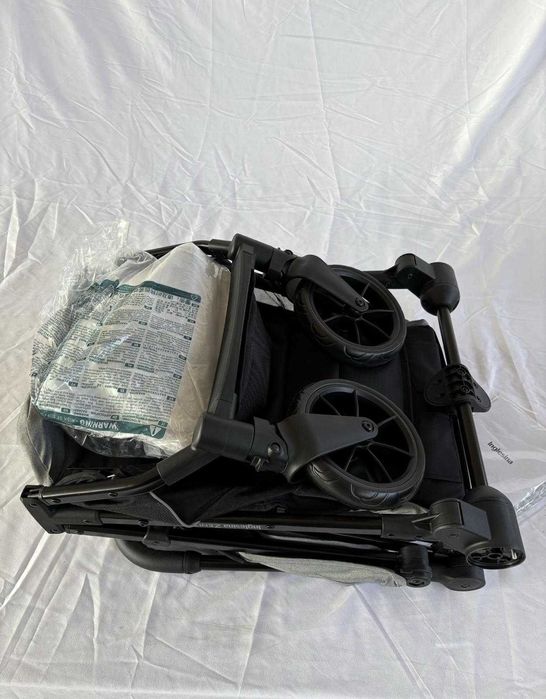 NOU!!!Carucior compact inglesina zenit gri  confortabil pana la 22 kg
