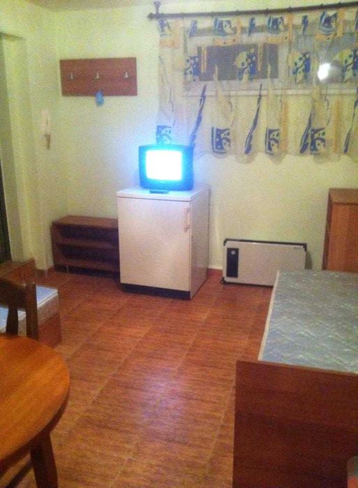 Давам под наем обзаведена боксониера в сутерен 500лв.