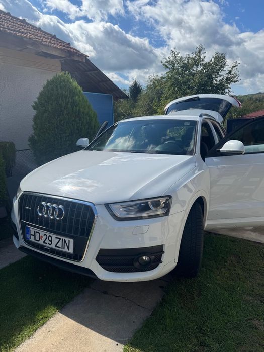 Audi q3 quattro an 2013