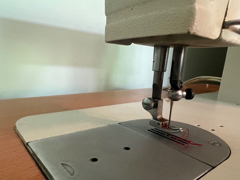 Mașină de cusut Monica