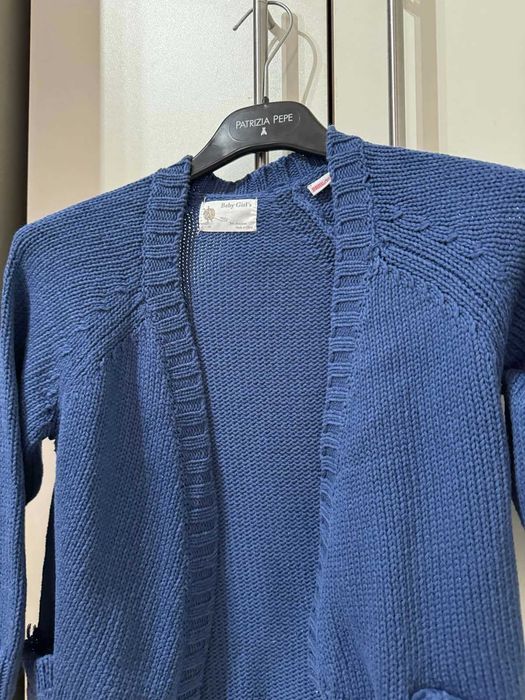 Топла синя жилетка