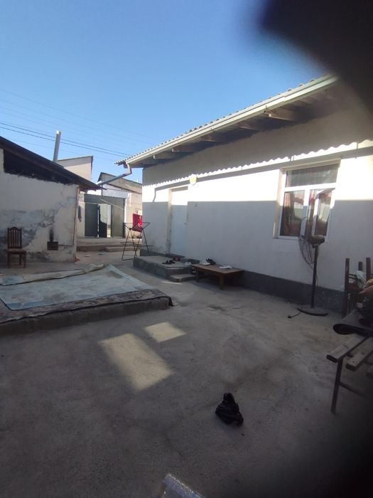 Бектемир ,центр 1.5 соту ховли 42.000