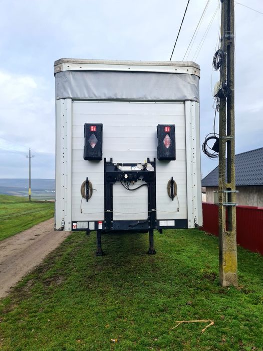 Vând semiremorca schwarzmuler