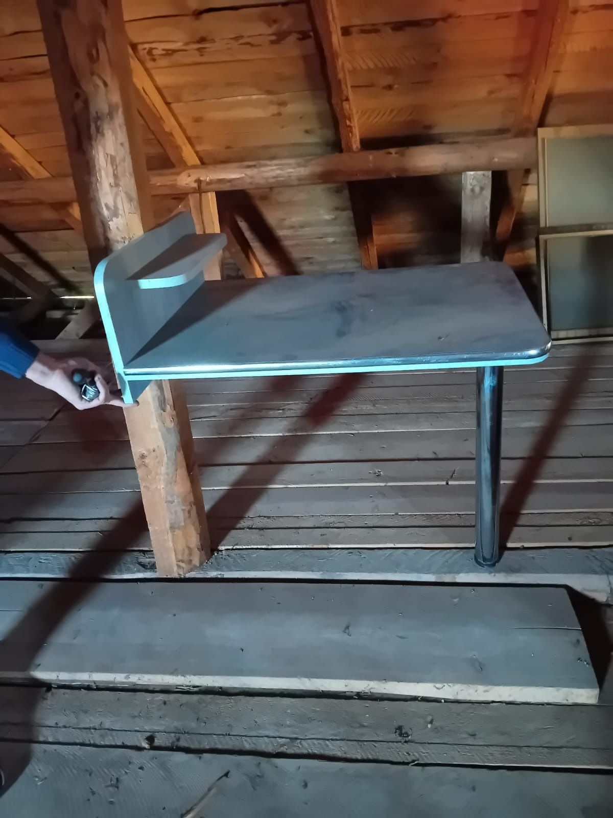 Vând bar ,mobila sufragerie și coltar