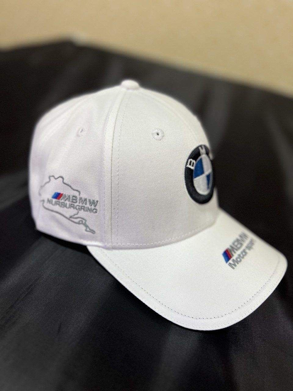 Kepka BMW sotiladi sifati ideal