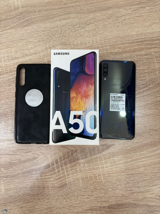 продается Samsung A50 128гб 2019г 6.4 дюймовый
