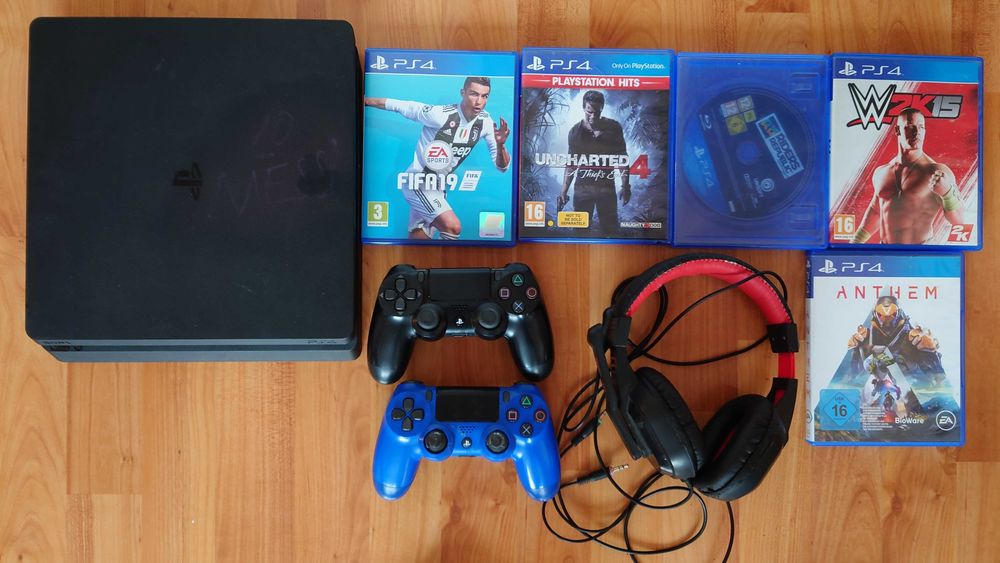 [ PS4 > PlayStation 4 Slim с 2 джойстика и 5 игри и слушалки